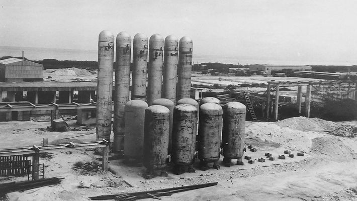 19 Construction CEN Junio 90.jpg