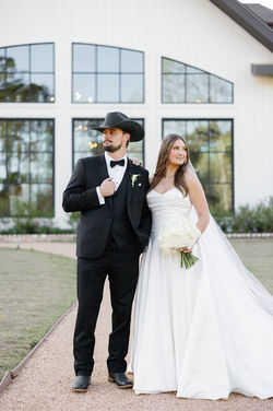 Luxury Western Black Tie Wedding planned and designed by Lily in June at The Blue Magnolia in Magnol