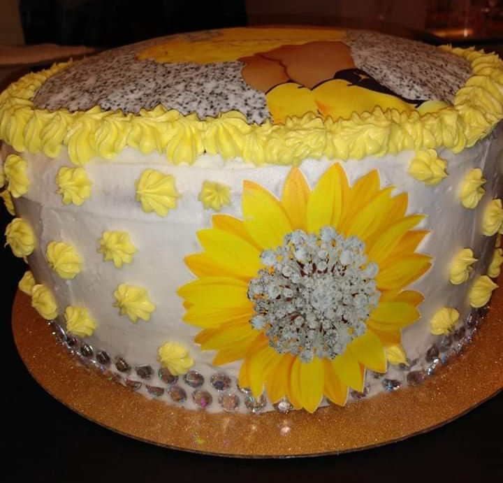 Thumbnail: Edible Cake Wrap