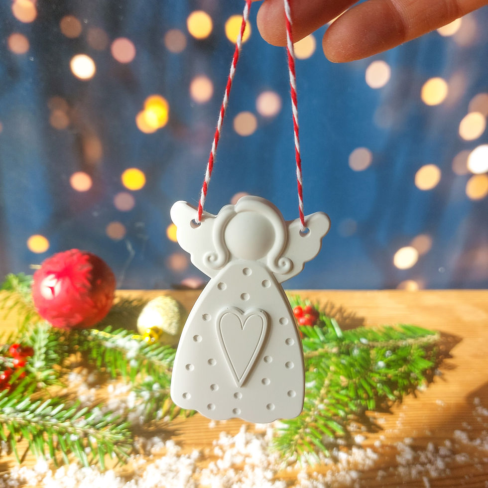 Miniature : Ange de Noël poétique à suspendre – Figurine épurée avec ailes et cœur – Lien en
