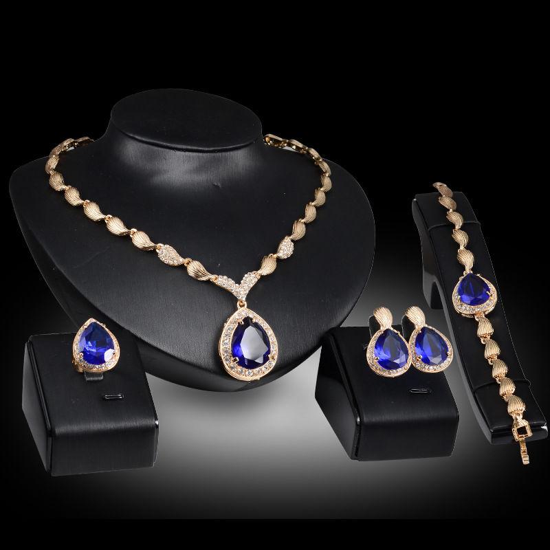 2018 Fashionable Statement Necklace and Earring Set