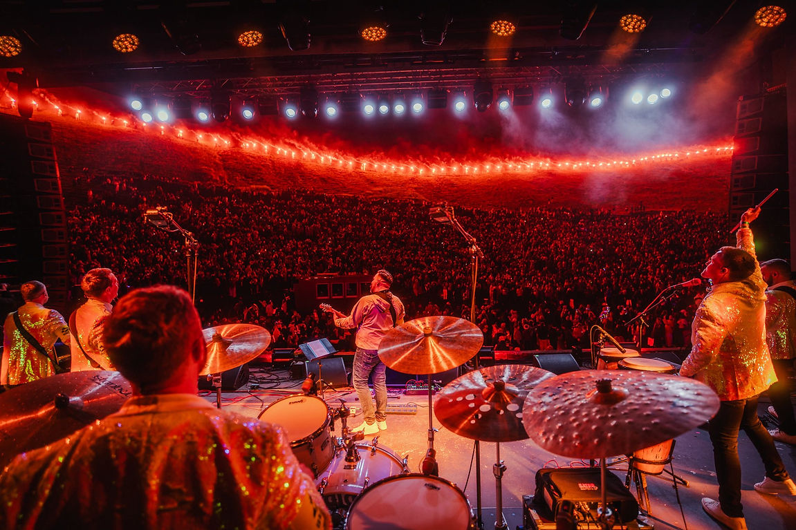 stuðlabandið í eyjum_edited.jpg