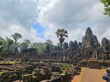 tempelj Bayon z okolico