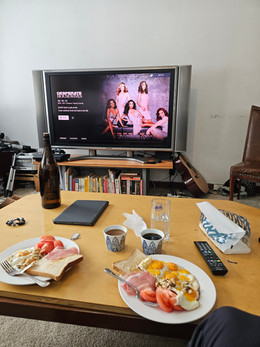 razočarane gospodinje ob kosilu