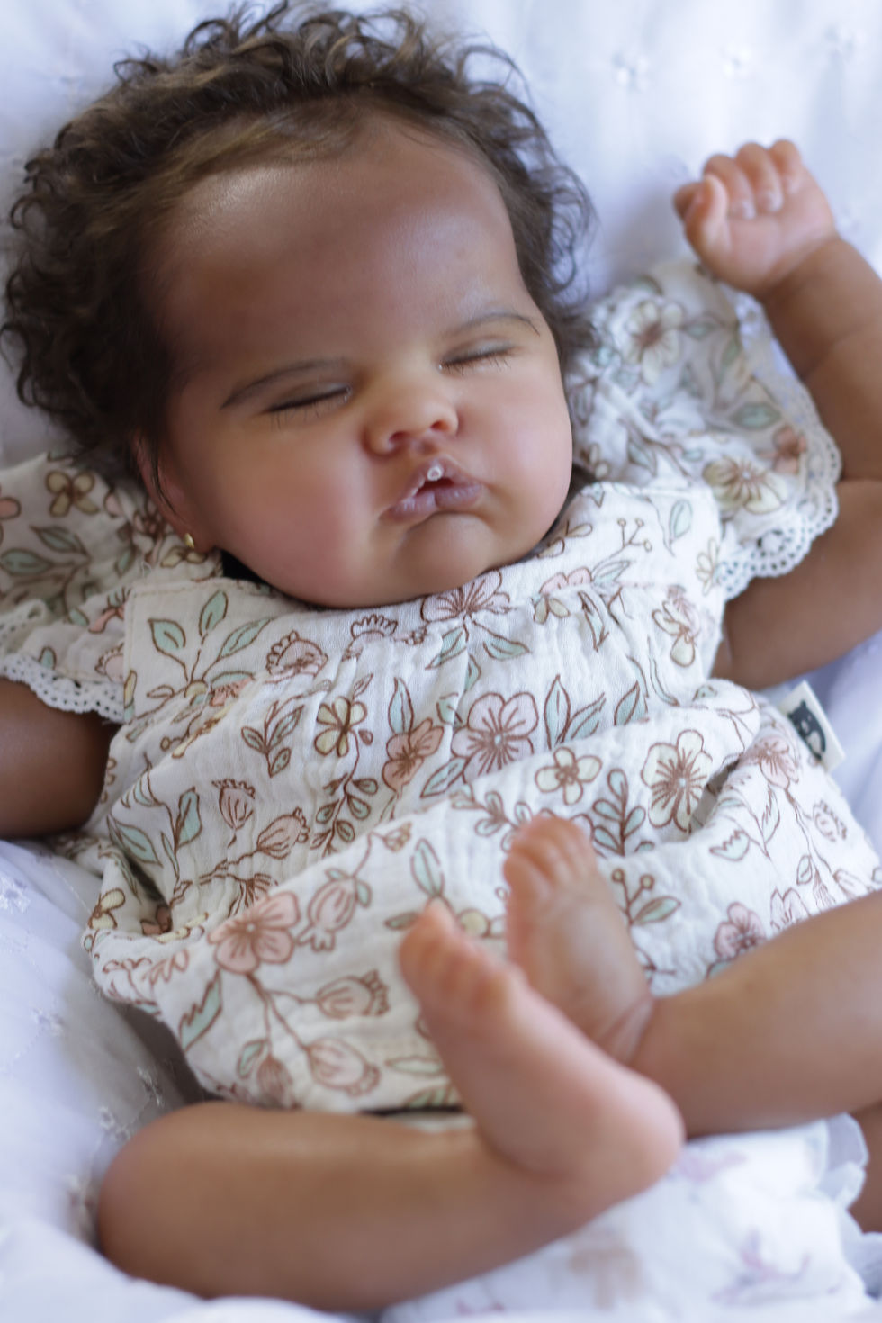 Thumbnail: SOLD OUT QUINBEE Reborn Doll By Laura Lee Eagles BEAUTIFUL w/ COA