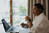 kaboompics_creative-black-woman-freelancer-working-remotely-in-a-modern-workspace-38513_ed