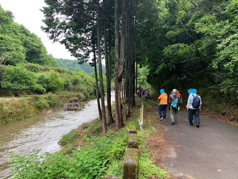 前日から続いた雨のために濁流の笠間川(鐘ヶ淵付近)