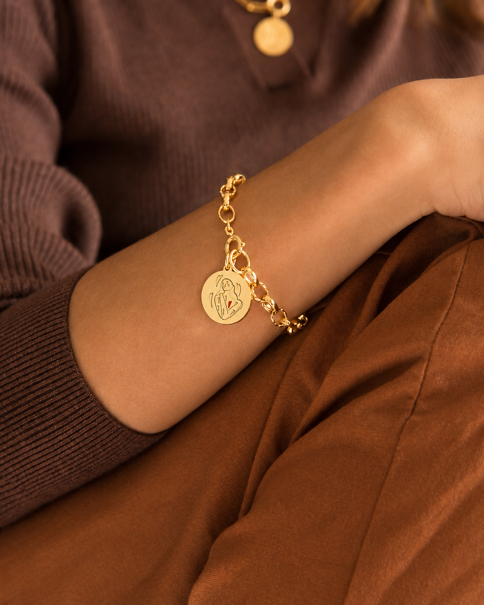 bracelet médaillon porté