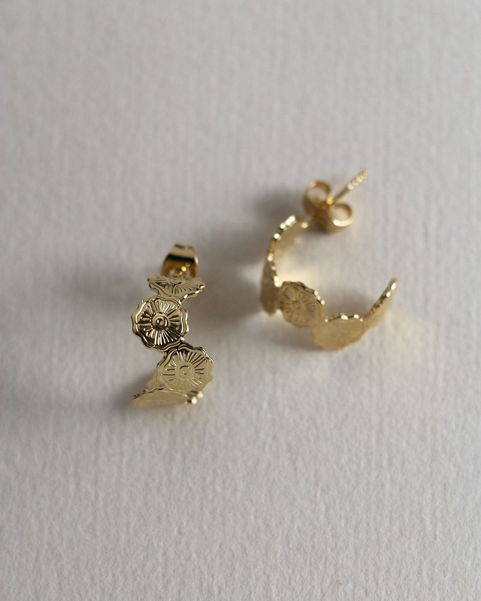 boucles d'oreilles gravées fleurs