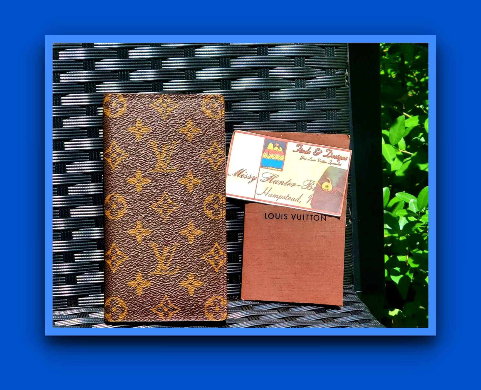 Louis Vuitton Vintage Long Bifold Wallet/Checkbook Holder