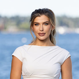Emily-Headshot.jpg