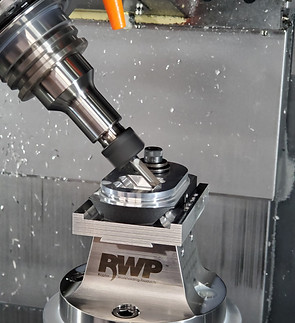Simultaneous 5-axis CNC machining of complex aerospace component on Hurco VMX42SRTi