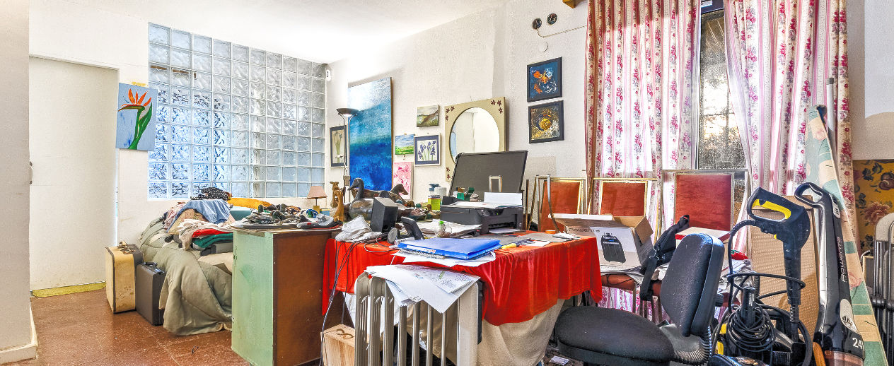 Espacio interior polivalente en villa Nueva Andalucía