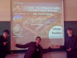 ALUNOS CRIAM PÔSTERES DIVULGANDO PIRACICABA PARA INTERCAMBISTAS