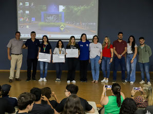 ALUNOS E EX-ALUNOS DO COTIP/FUMEP SÃO HOMENAGEADOS POR DESEMPENHO EM OLIMPÍADAS ACADÊMICAS