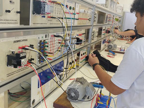 COMANDOS ELÉTRICOS 