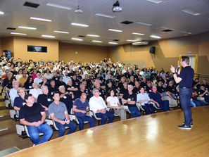 EEP: ENCONTRO DE EX-ALUNOS REUNIU 350 CONVIDADOS