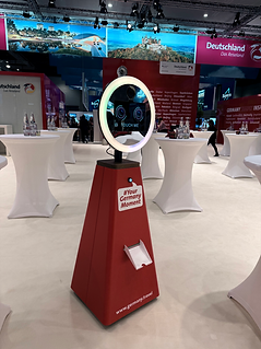 Selfiebot mieten Neumünster, Fotoroboter mieten in Düsseldorf, Köln, Duisburg, Hamburg, Berlin