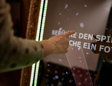 Magic Mirror, Fotospiegel mieten deutschlandweit von Foto Wizard