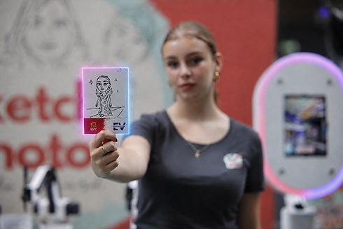 AI Sketch, KI Zeichenroboter, Messe, Events, B2B, deutschlandweit, Avatar