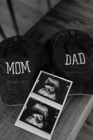 pregnancy announcement session with ultrasound