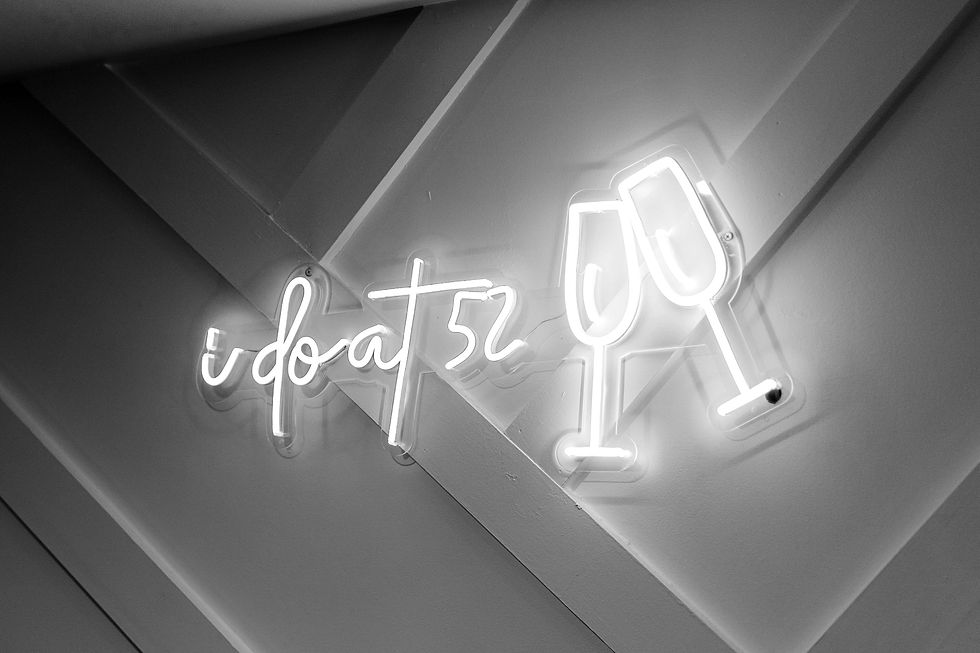 Bride and bridesmaids getting ready in Cellar 52 suites