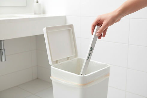 ecoescobilla en papelera.jpg