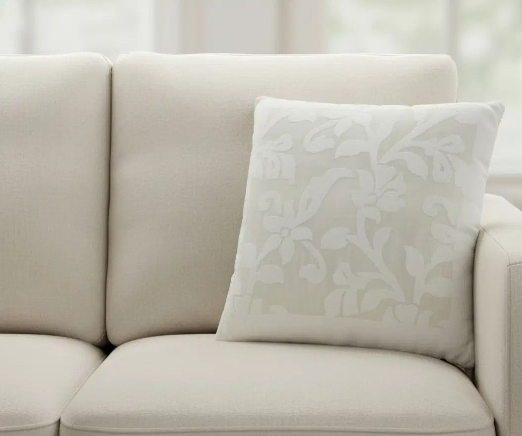 Ramages Baumwollkissen mit Lochstickerei, 42 x 42 cm (16,5 x 16,5 Zoll)