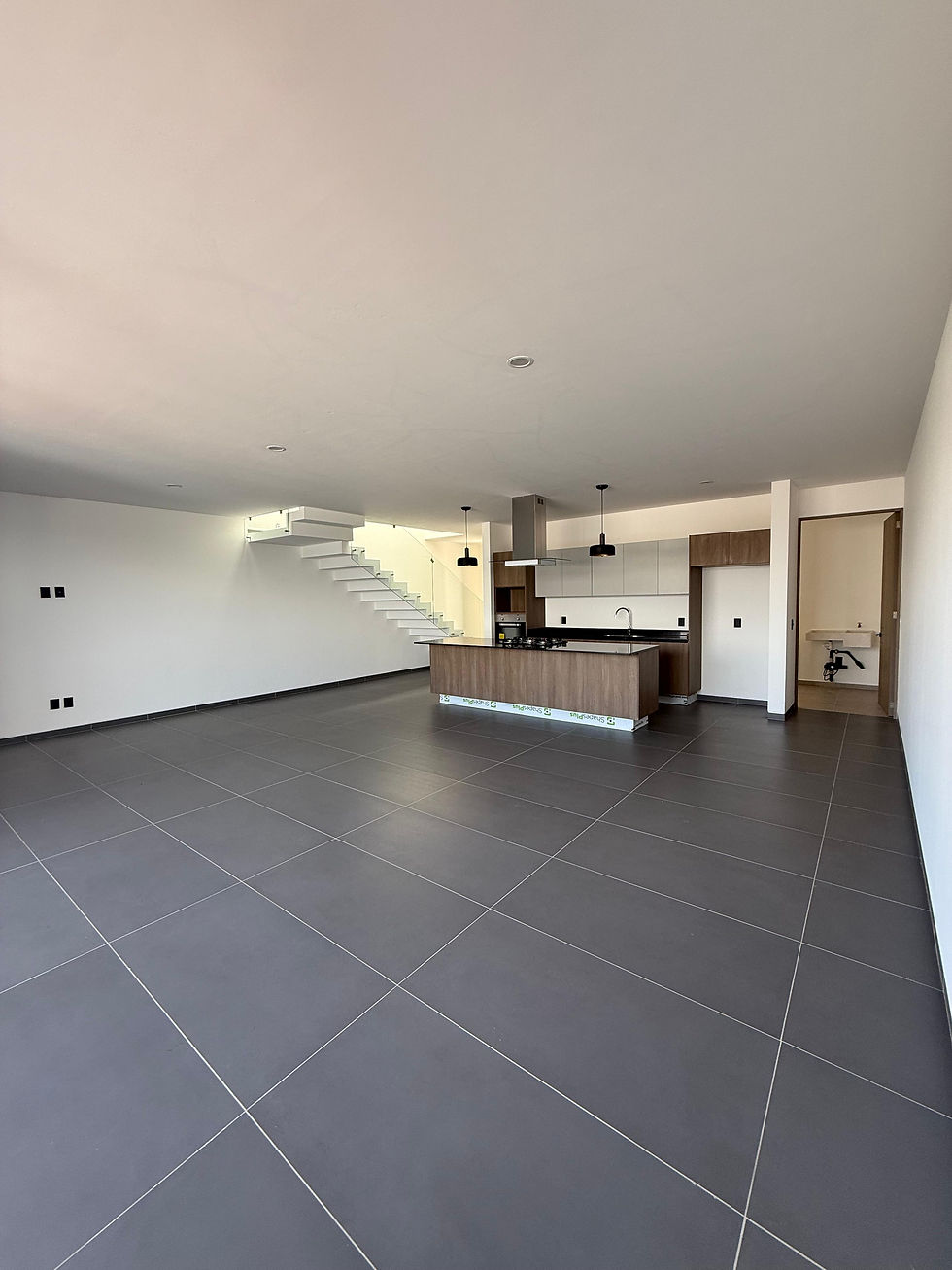 Miniatura: 🏡CASA EN VENTA FRACC. RESIDENCIAL LOMALTA TRES MARIAS M-2-06