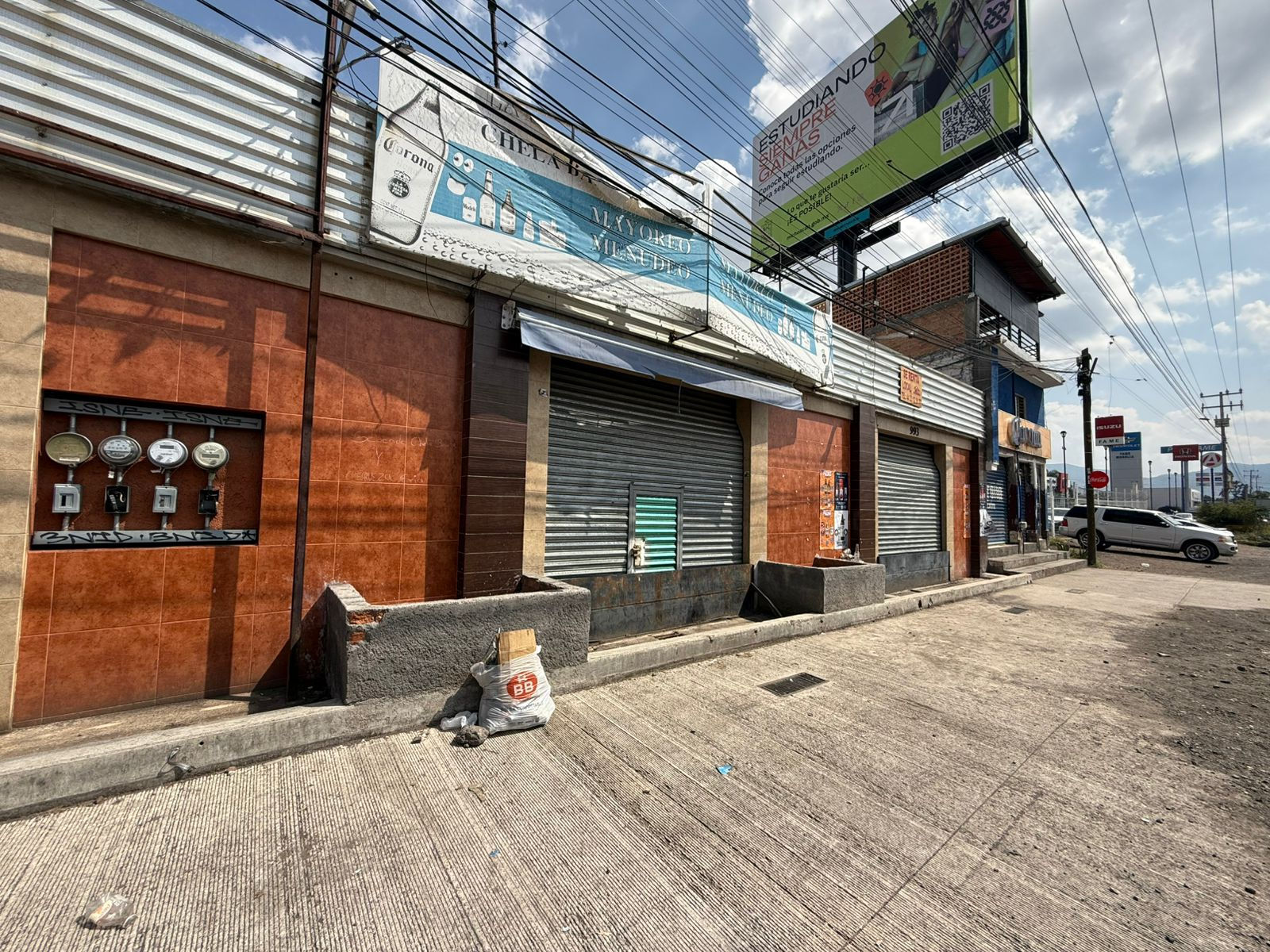 🚀 LOCAL EN RENTA LIBRAMIENTO (ALTURA MANANTIALES)