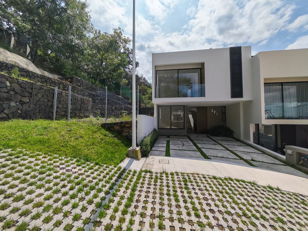 💚🏡 Exclusiva Casa con Terreno Excedente en Vista Verde