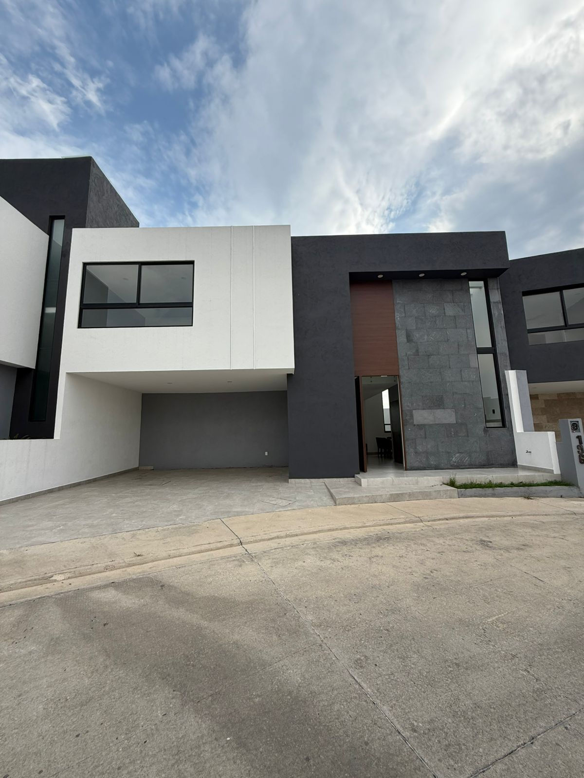 ✨CASA ENVENTA LOMALTA TRES MARIAS (M2-23)