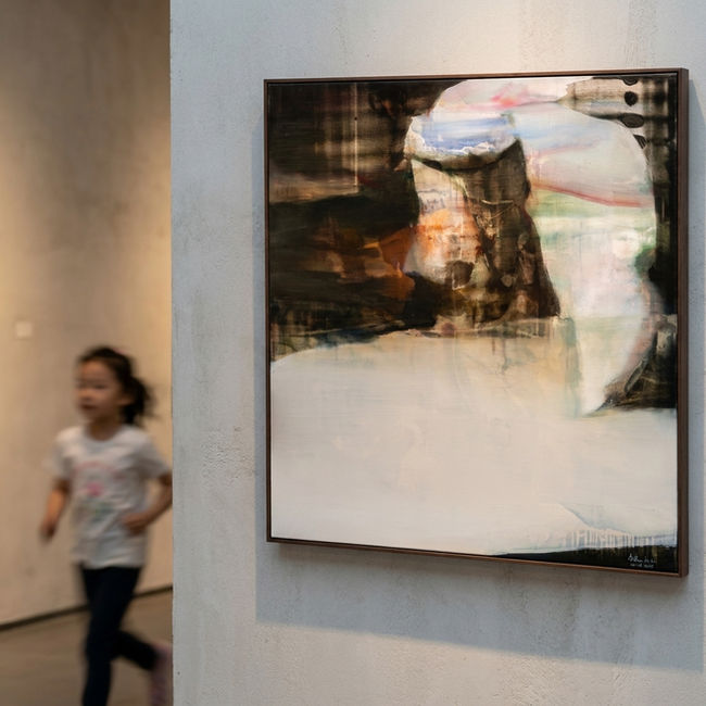 JIN Bo - Galerie des créations actuelles
Untitled #018 04-05 2025
Huile sur toile
100 x 100 cm
2025