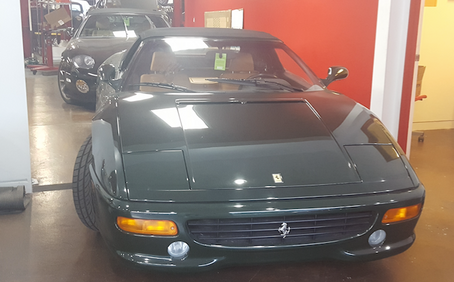 GIVING A NEW ROOF TO A FERRARI F355 SPIDER