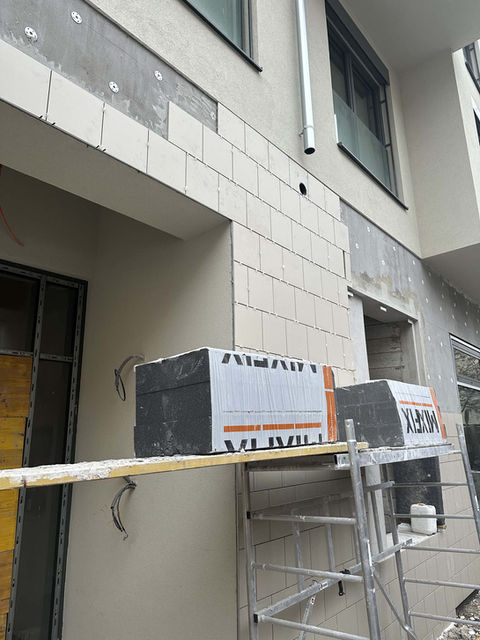 geflieste Fassade von der All In Time Fliesen- & Plattenleger GmbH