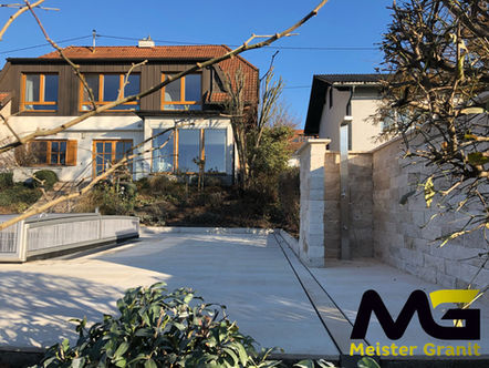 steinerne Poolumrandung von der Meister Granit OG