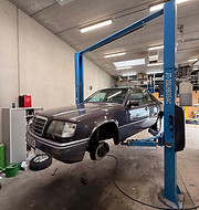 Reifenwechsel beim KFZ Meisterbetrieb David Bürger