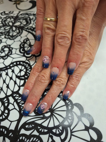 blaue Nägel von The Nail Witch