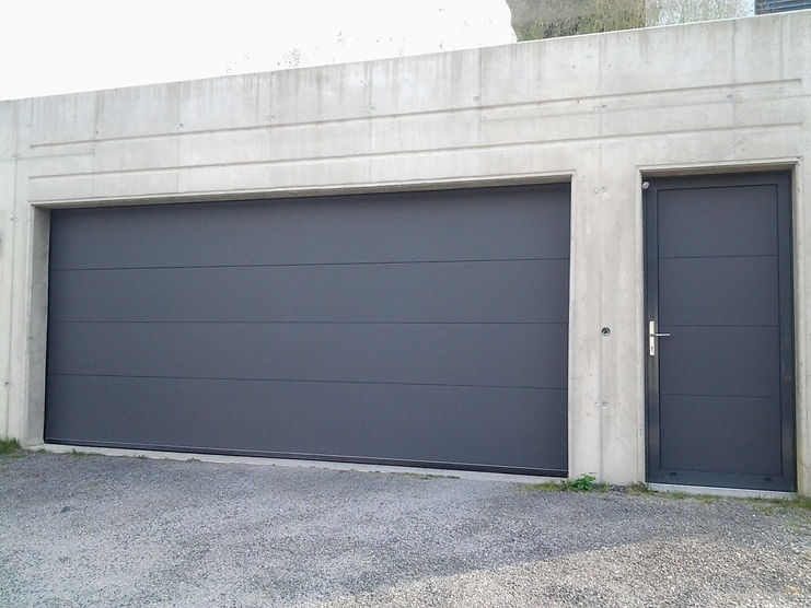 Garagentor von der  ATEC Torantriebstechnik GmbH