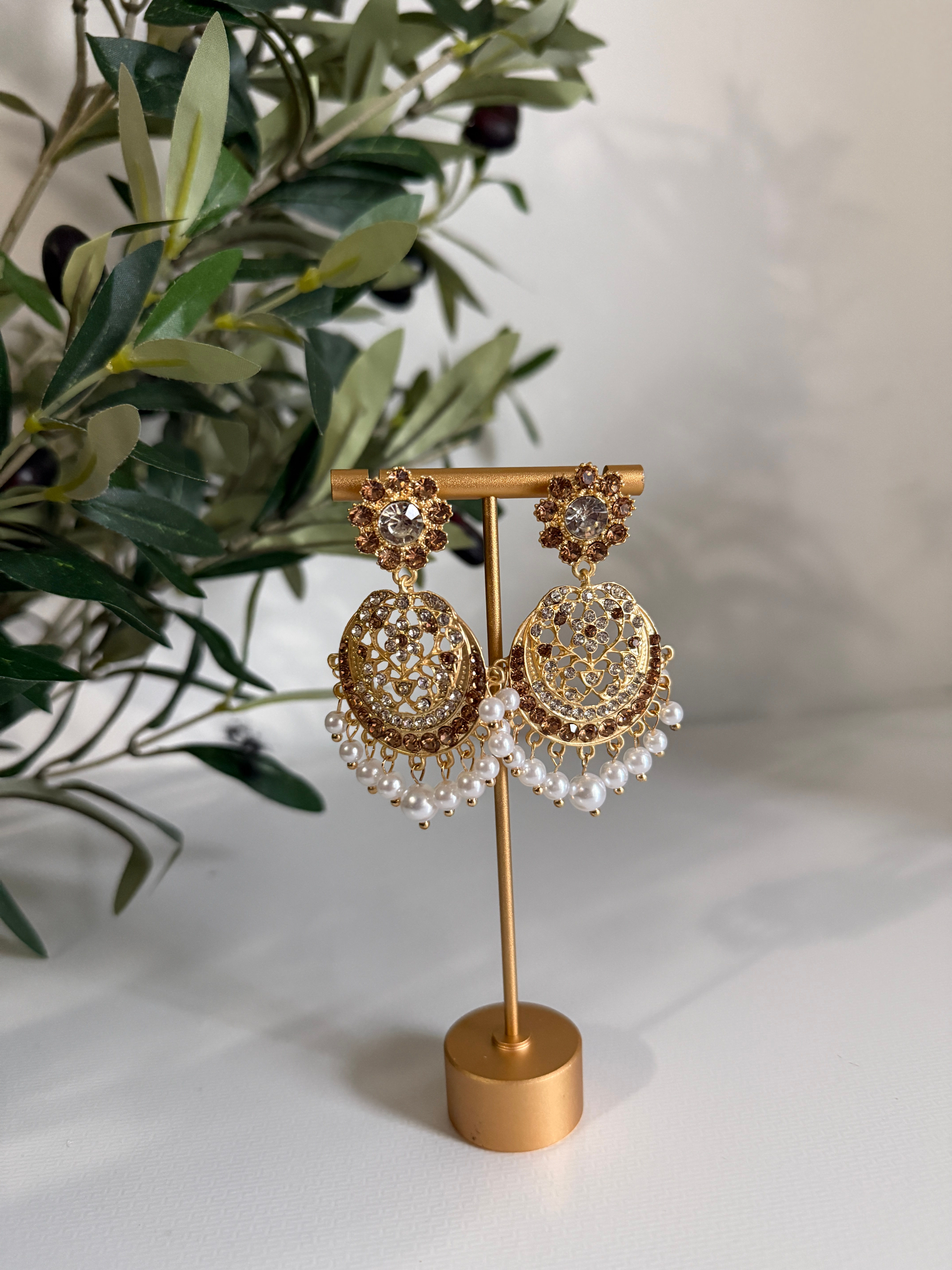 Golden & pearl Earrings 
