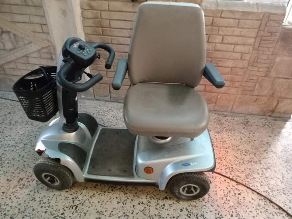 Miniature : Chaise électrique d'handicapé