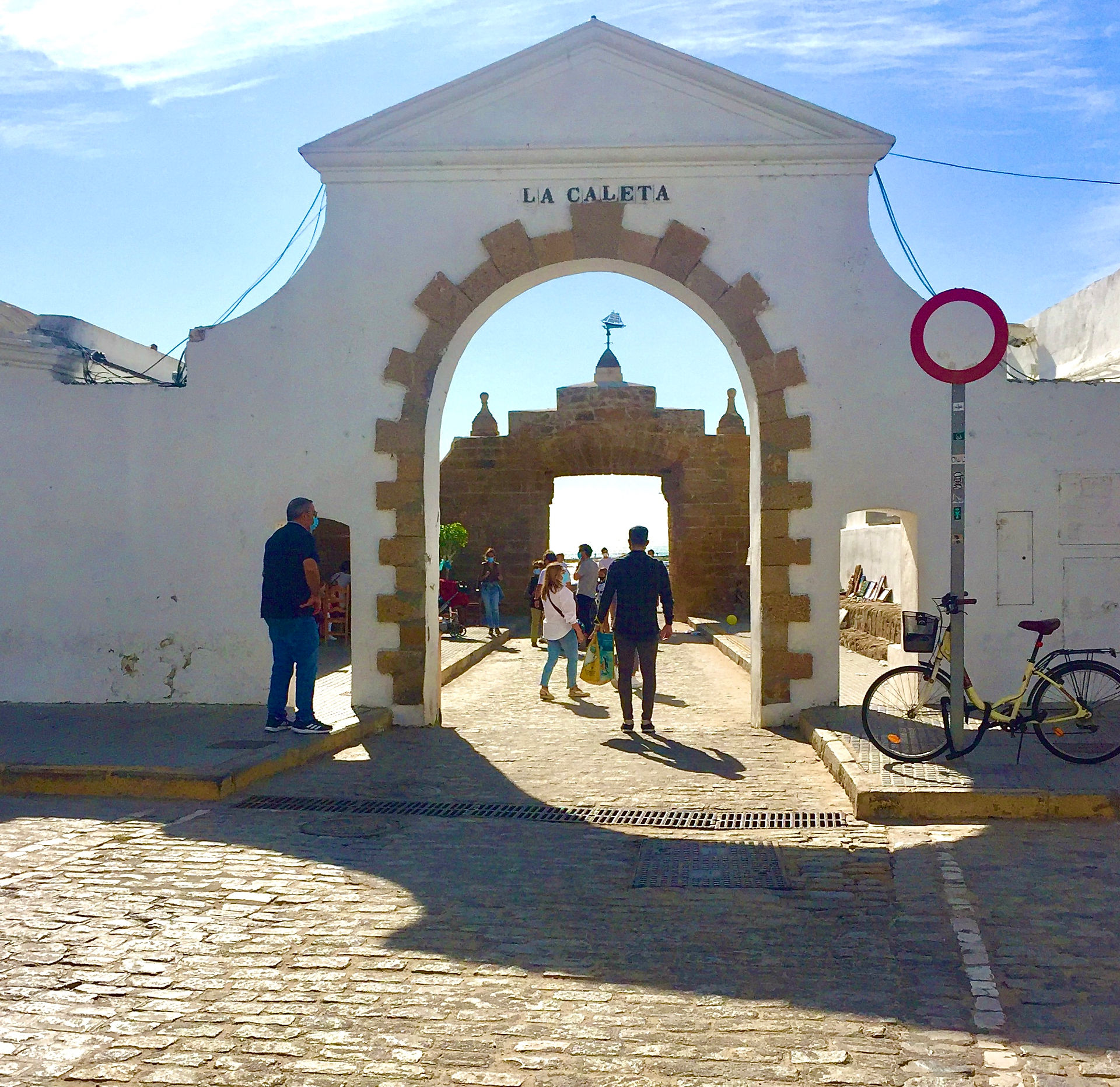Walkway entrance to Castillo 
