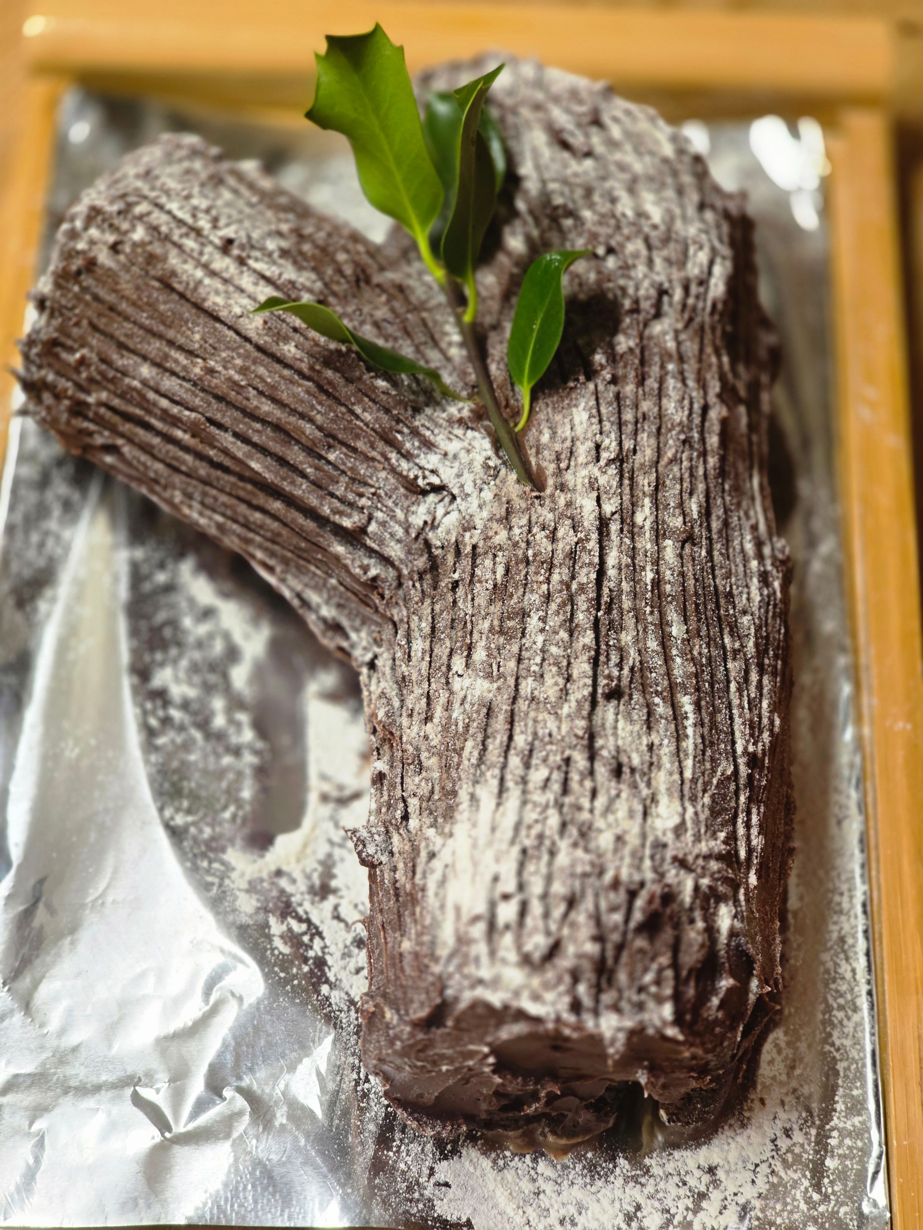The Chocolate Log Cake (Cake Roll)
