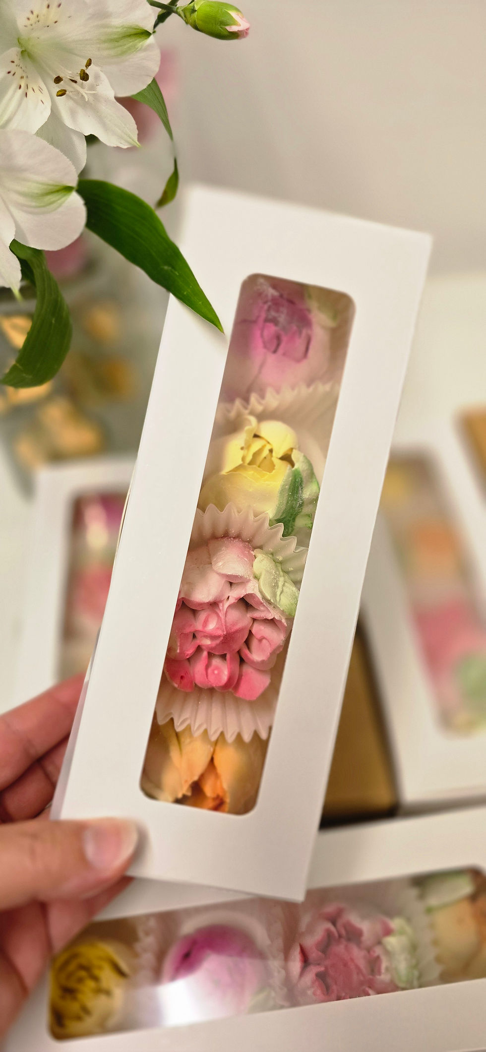 Thumbnail: A box of zefir flowers - tulips 18×18×6cm