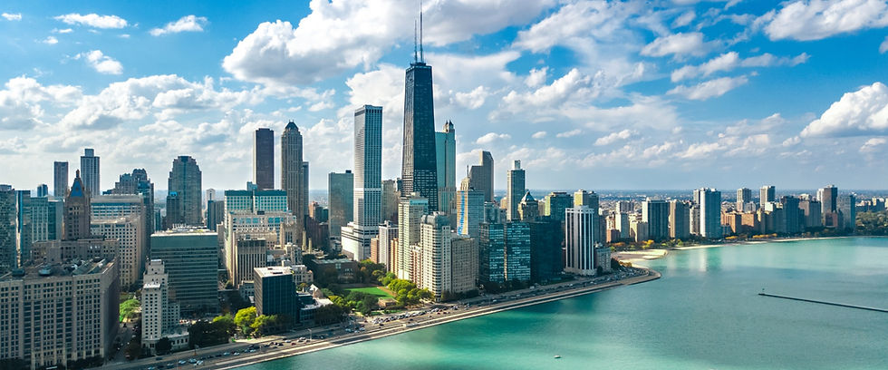 Skyline of Chicago with Willis Tower and Lake Michigan