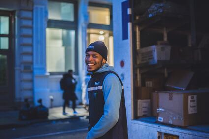 fedex-type employee driver