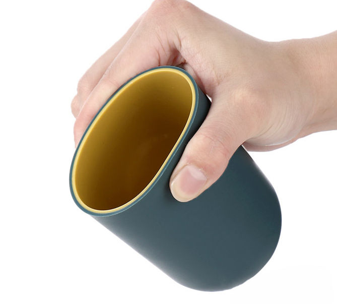 Thumbnail: Toothbrush Holder