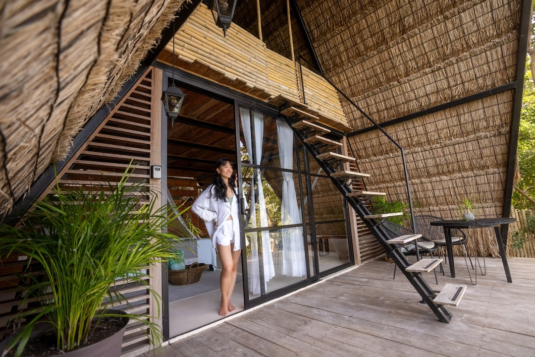 Azul Nomeolvides cabana with lagoon view