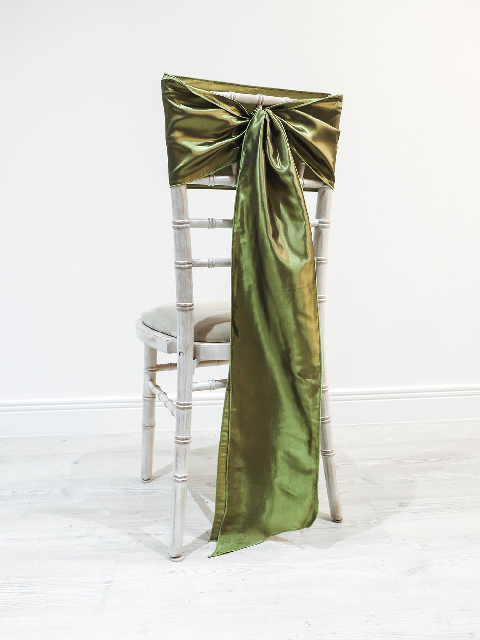 Thumbnail: Moss Taffeta Chair Bow