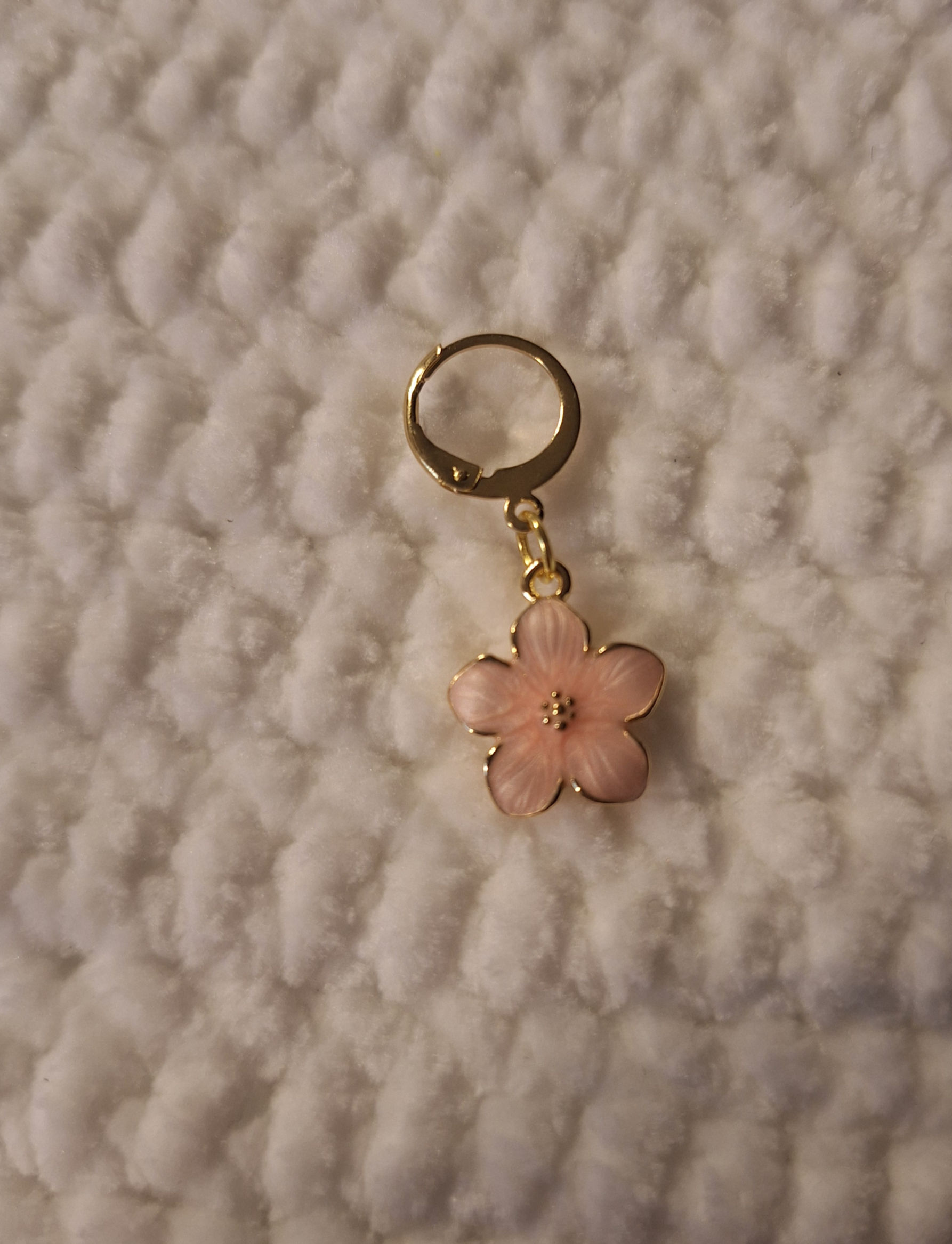 Rosa Kirschblüten-Maschenmarkierer